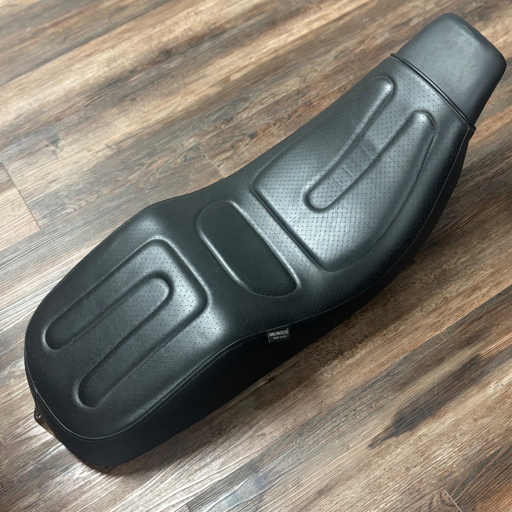 Drag Specialties Predator III 2-Up Seat Black 0803-0534 Harley Davidson Dyna